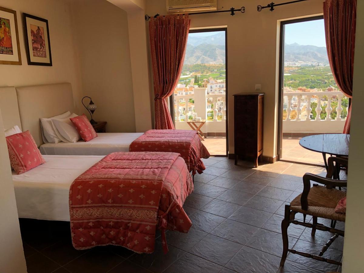 Hostal Avalon Nerja Eksteriør billede
