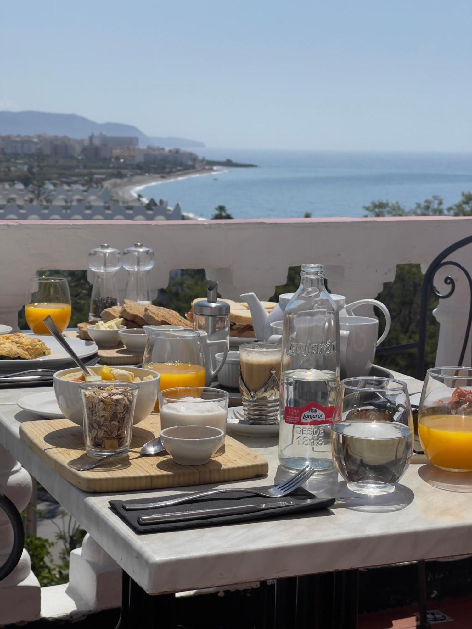 Hostal Avalon Nerja Eksteriør billede