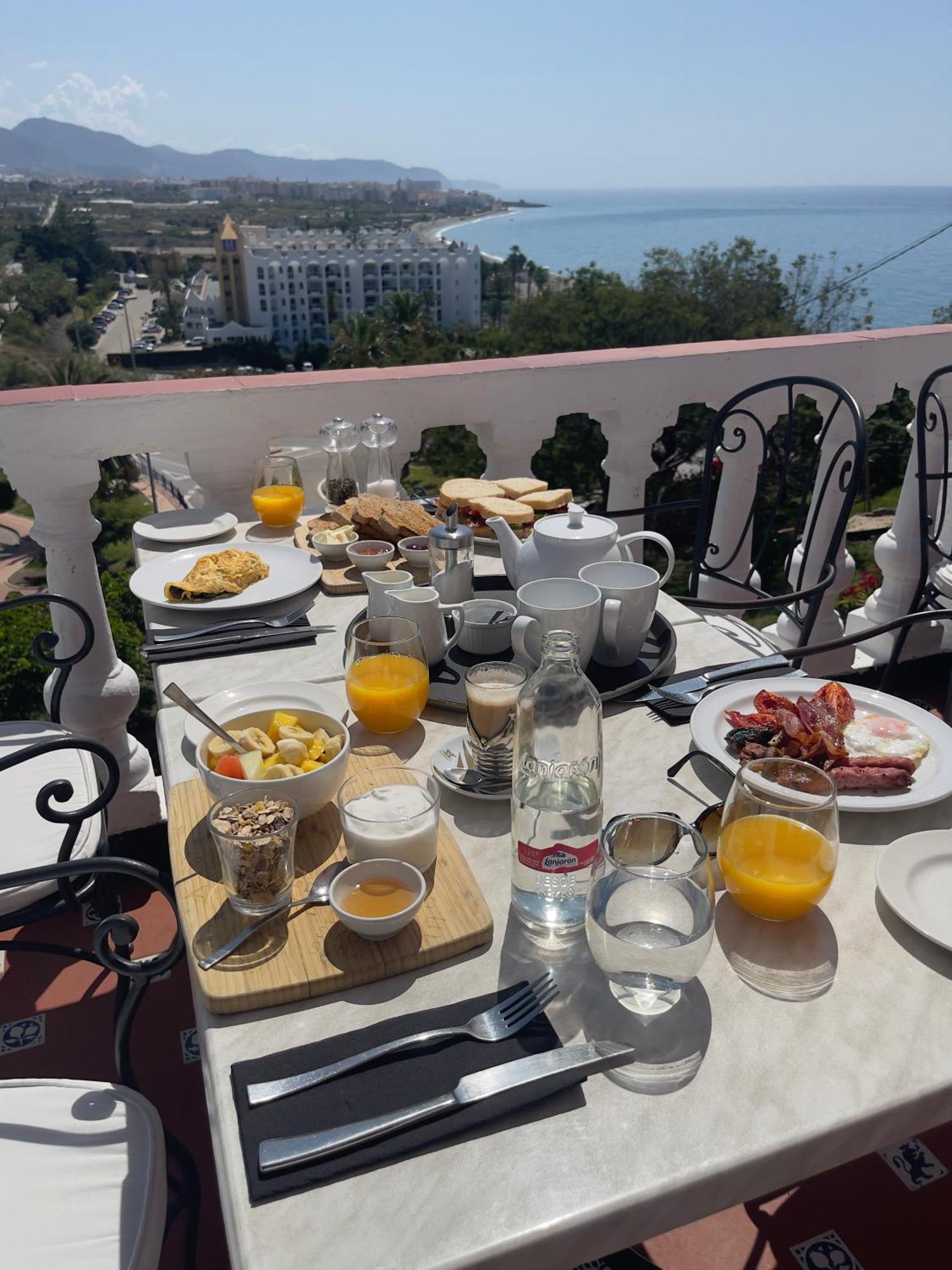 Hostal Avalon Nerja Eksteriør billede